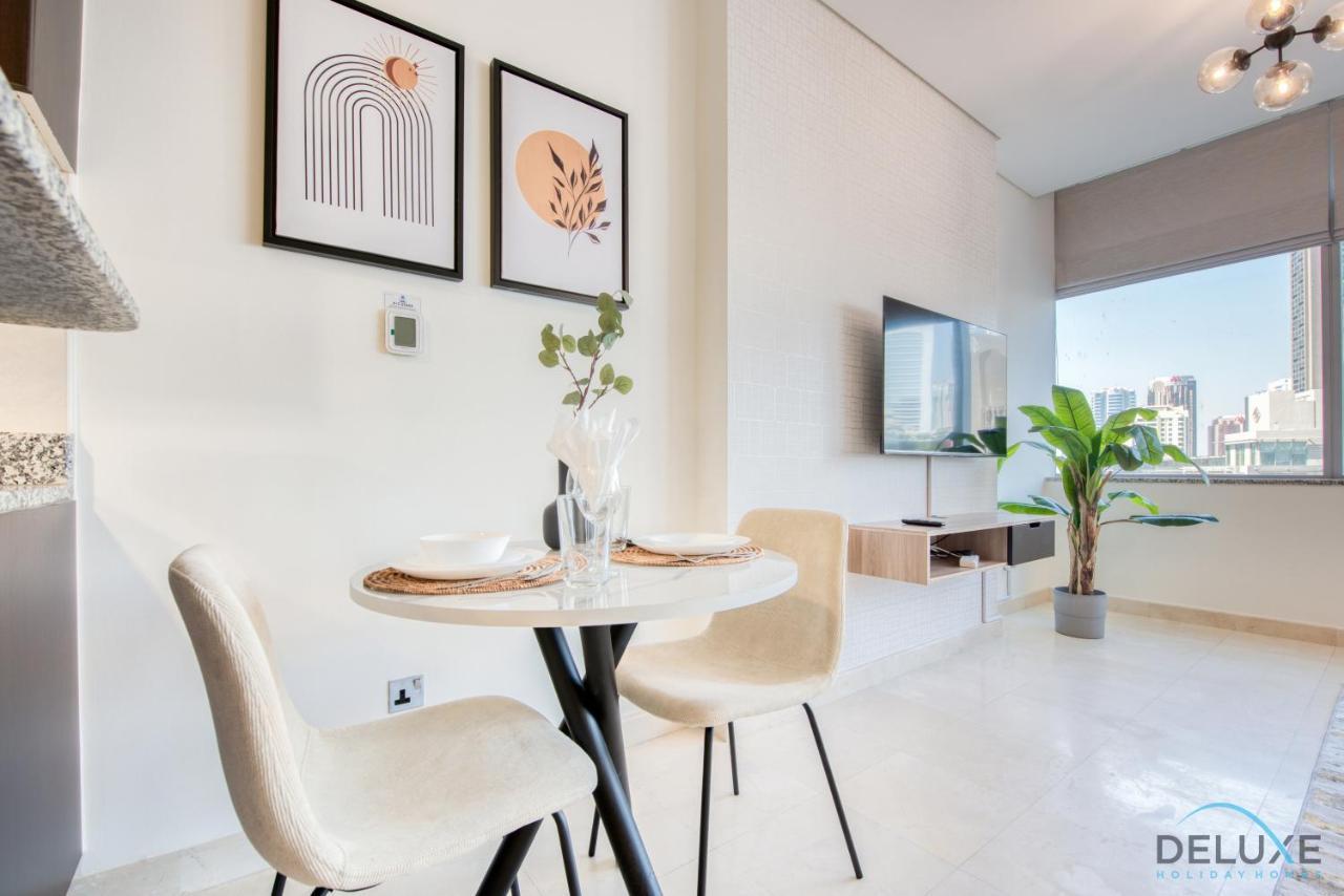 Unbeatable Rate Stylish 1Br With Balcony Near Metro By Deluxe Holiday Homes Dubái Exterior foto